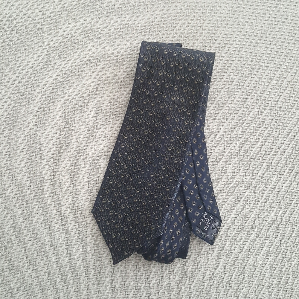 VERSACE TIE. - Picture 6 of 7